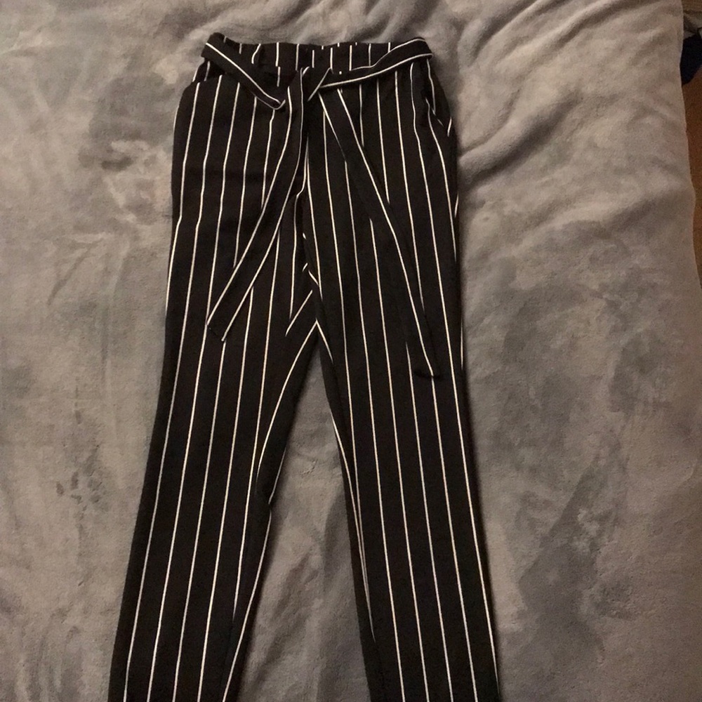 Striped soft pants with waist tie.